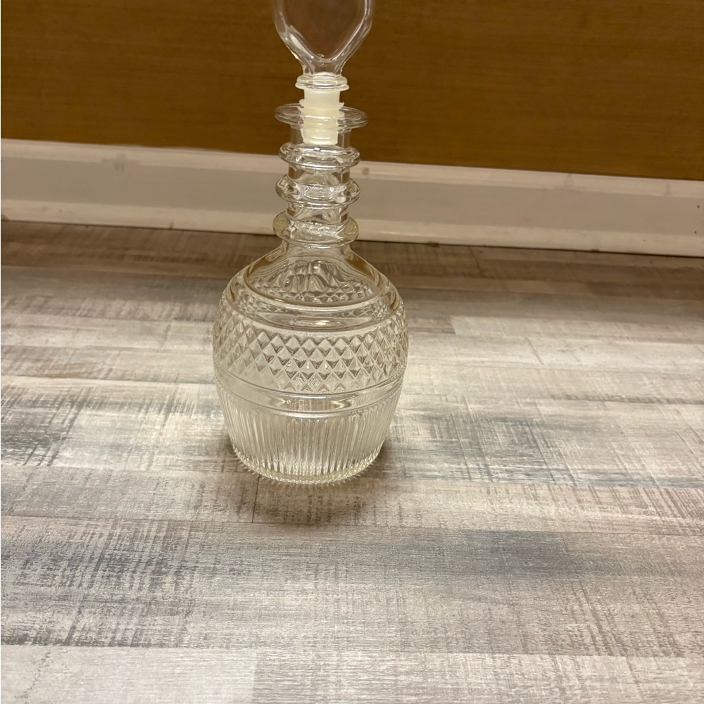 Tiffany & Co. Designed Seagram’s Wine Decanter - Picture 2 of 6
